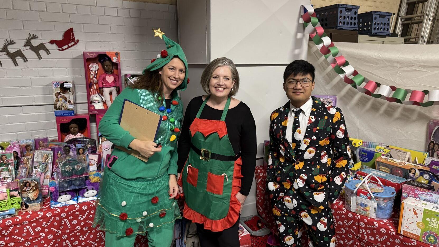 Volunteers bring yule-tidal wave of cheer